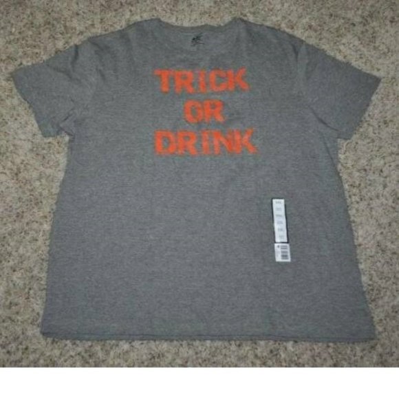 Halloween Shirt Trick or Drink 2X-Large Gray Short Sleeve Crew Tee Mens - Picture 1 of 3